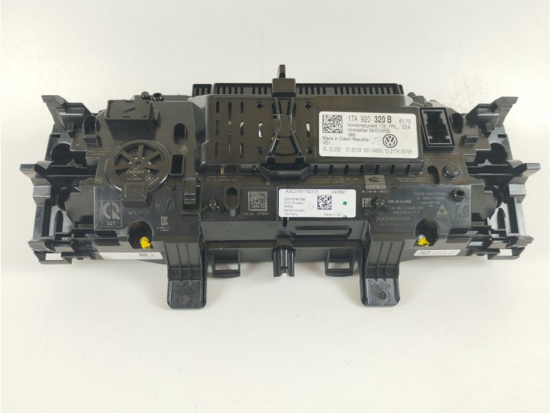 Recambio de cuadro instrumentos para volkswagen t-roc advance referencia OEM IAM 17A920320B A3C0791740101 