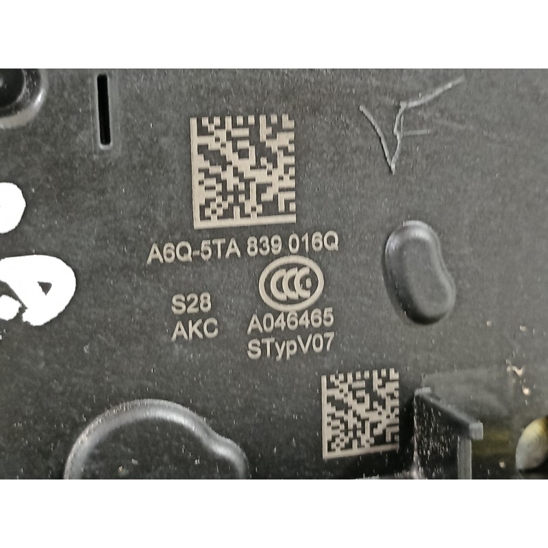 Recambio de cerradura puerta trasera derecha para audi a1 sportback (gba) 25 tfsi básico referencia OEM IAM 5TA839016Q  