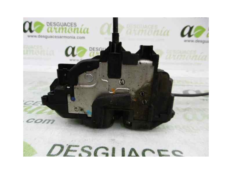 Recambio de cerradura puerta delantera derecha para renault clio grandtour dynamique referencia OEM IAM 8200300125  