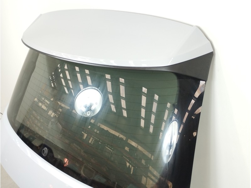 Recambio de porton trasero para volkswagen t-roc advance referencia OEM IAM 2GA827025A  