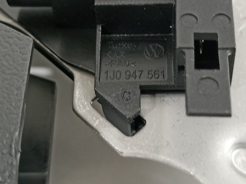 Recambio de palanca freno de mano para audi a1 sportback (gba) 25 tfsi básico referencia OEM IAM 82A711301J  