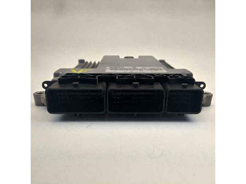 Recambio de centralita motor uce para dacia sandero ambiance referencia OEM IAM 237102213R 0281030439 237104128R