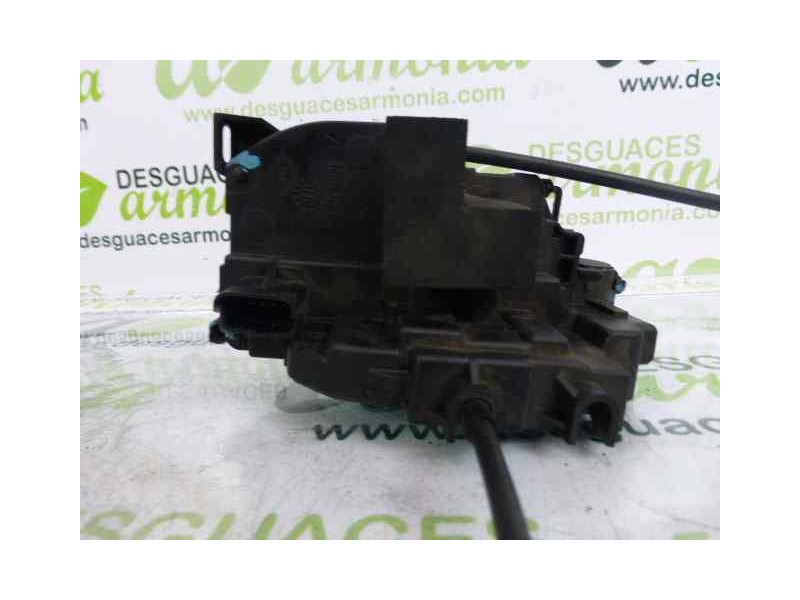 Recambio de cerradura puerta trasera derecha para renault clio grandtour dynamique referencia OEM IAM 8200300129  