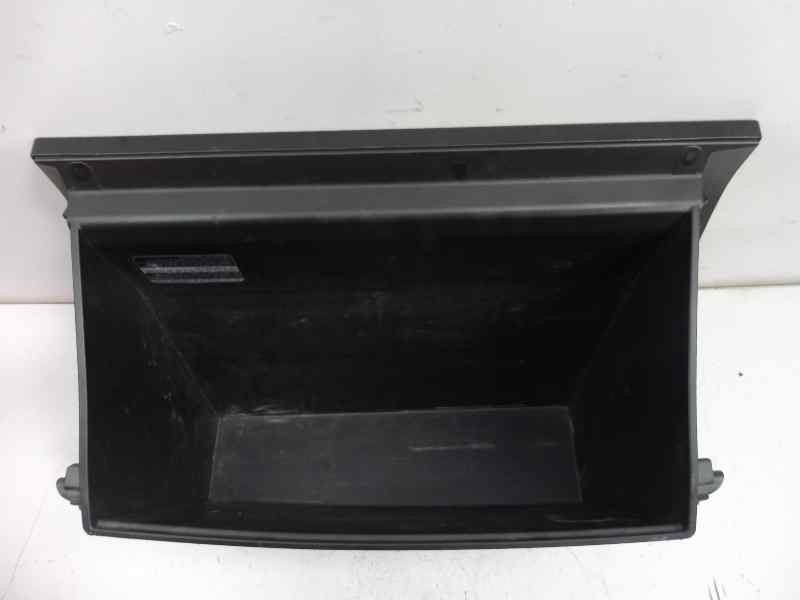 Recambio de guantera para toyota land cruiser (j15) basis referencia OEM IAM 5555260160  