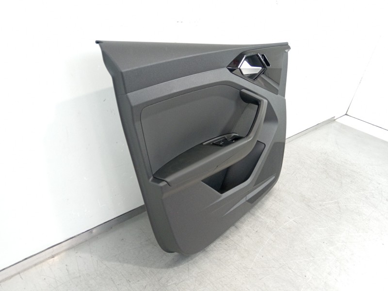 Recambio de guarnecido puerta delantera izquierda para audi a1 sportback (gba) 25 tfsi básico referencia OEM IAM 82B867177  