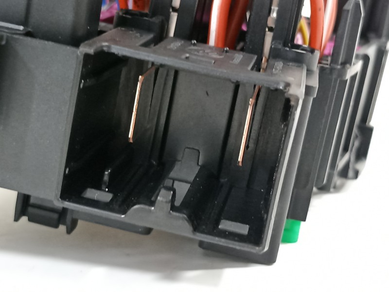 Recambio de caja reles / fusibles para audi a1 sportback (gba) 25 tfsi básico referencia OEM IAM 2Q0937615A  