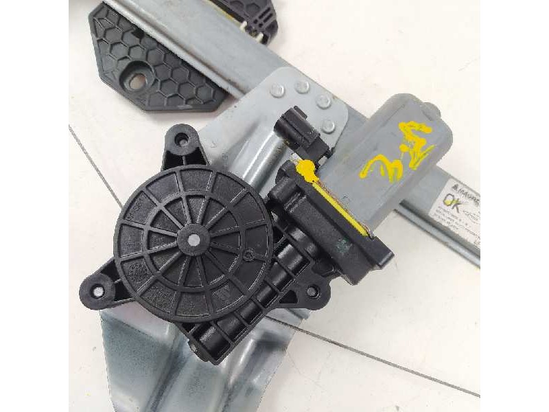 Recambio de elevalunas delantero izquierdo para dacia sandero ambiance referencia OEM IAM 807213282R  