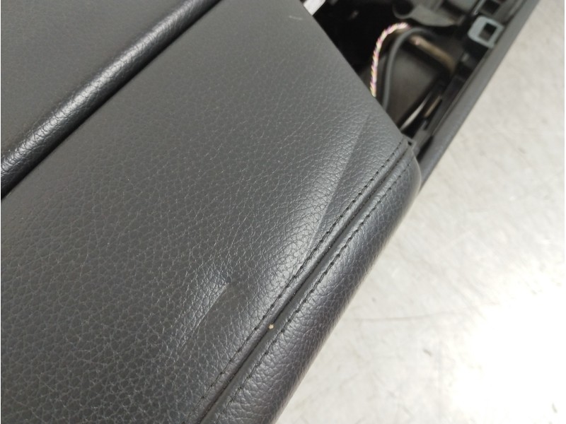 Recambio de apoyabrazos central para bmw serie 5 touring (f11) 530d xdrive referencia OEM IAM 9306070  