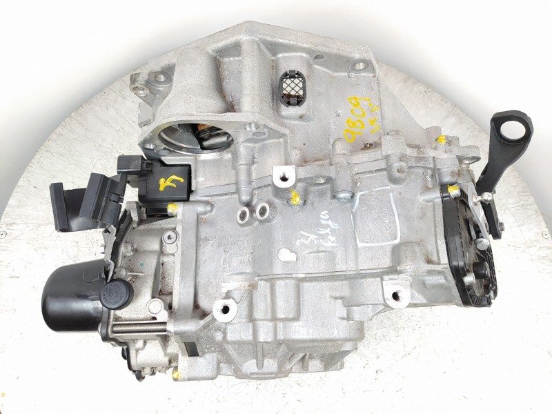 Recambio de caja cambios para volkswagen t-roc advance referencia OEM IAM URK  