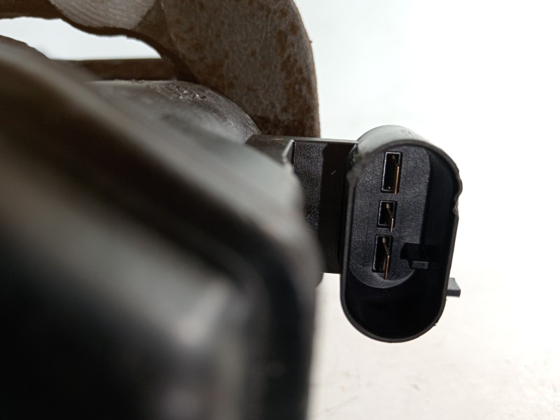 Recambio de pinza freno trasera derecha para bmw serie 5 touring (f11) 530d xdrive referencia OEM IAM 34216793048  