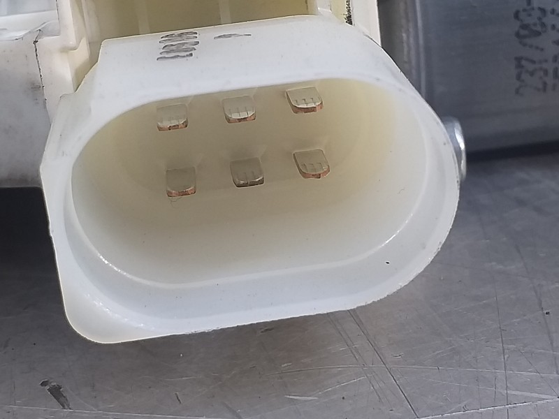 Recambio de elevalunas delantero izquierdo para bmw serie 5 touring (f11) 530d xdrive referencia OEM IAM 7182131 7248171 