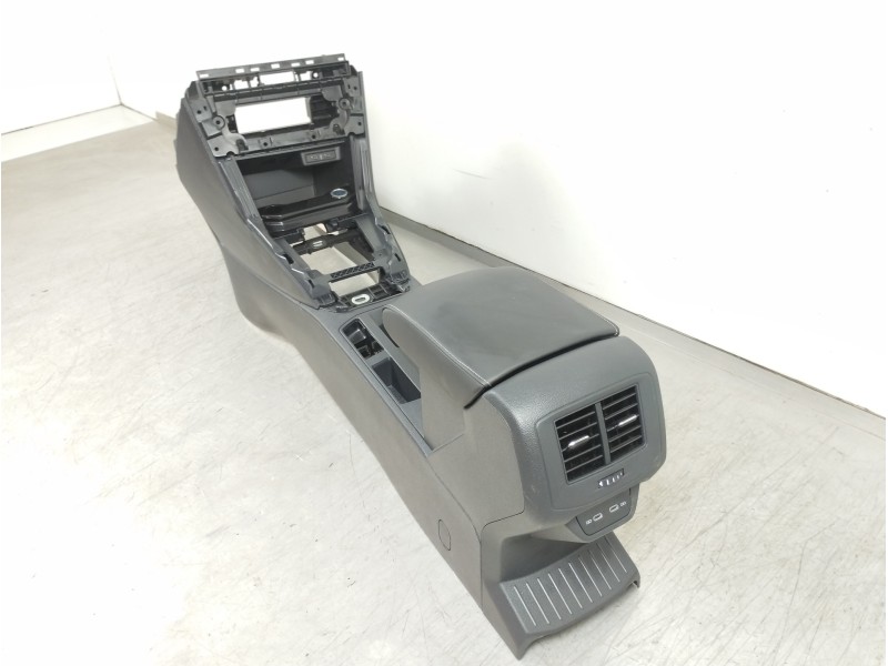 Recambio de apoyabrazos central para volkswagen t-roc advance referencia OEM IAM 2GA863243  
