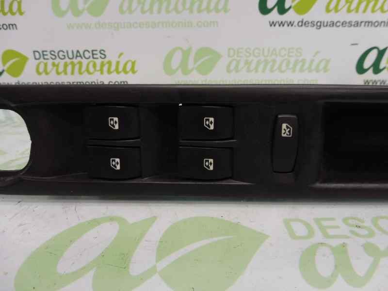Recambio de mando elevalunas delantero izquierdo para renault espace iv (jk0) grand espace initiale referencia OEM IAM 820051935
