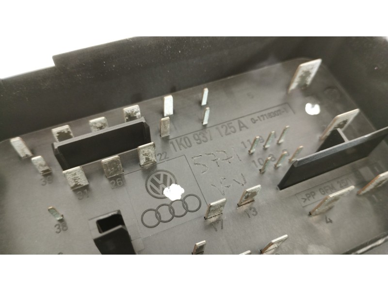 Recambio de caja reles / fusibles para seat altea (5p1) hot referencia OEM IAM 1K0937125A  
