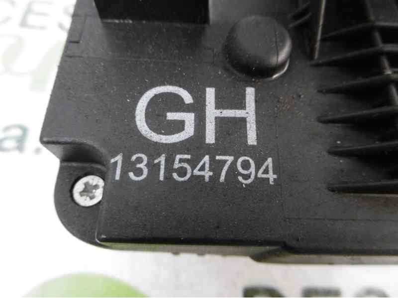 Recambio de cerradura puerta trasera derecha para opel corsa c silverline referencia OEM IAM 13154794  