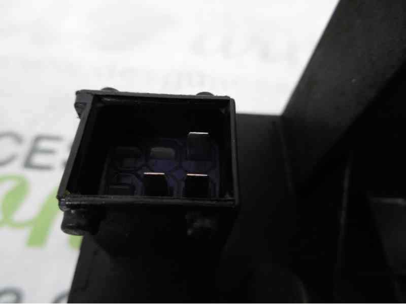 Recambio de cerradura puerta trasera derecha para opel corsa c silverline referencia OEM IAM 13154794  