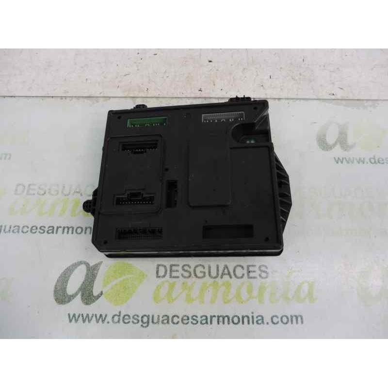 Recambio de caja reles / fusibles para renault megane iii berlina 5 p emotion referencia OEM IAM 284B17288R S180098501 