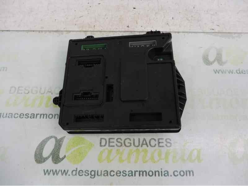 Recambio de caja reles / fusibles para renault megane iii berlina 5 p emotion referencia OEM IAM 284B17288R S180098501 