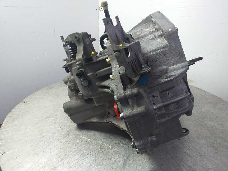 Recambio de caja cambios para renault megane ii berlina 5p confort dynamique referencia OEM IAM ND0001  