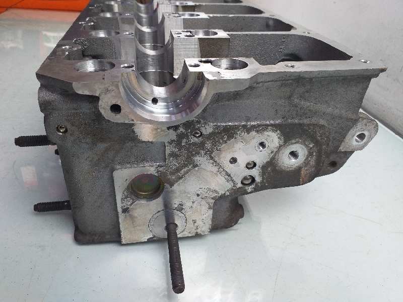 Recambio de culata para audi a3 (8l) 1.9 tdi referencia OEM IAM 038103373R  