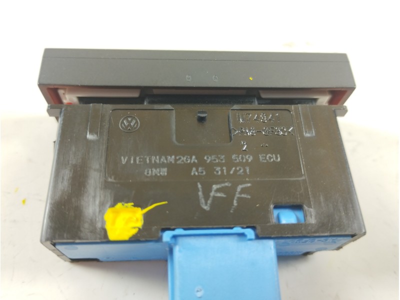 Recambio de warning para volkswagen t-roc advance referencia OEM IAM 2GA953509  