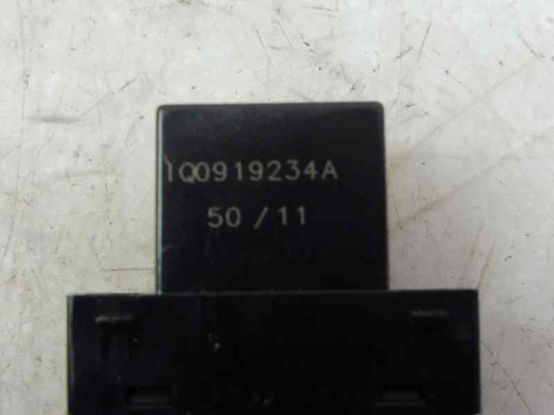 Recambio de delco (pantalla multifuncion) para volkswagen scirocco (137) 2.0 tdi (125kw) referencia OEM IAM 1Q0919234A  