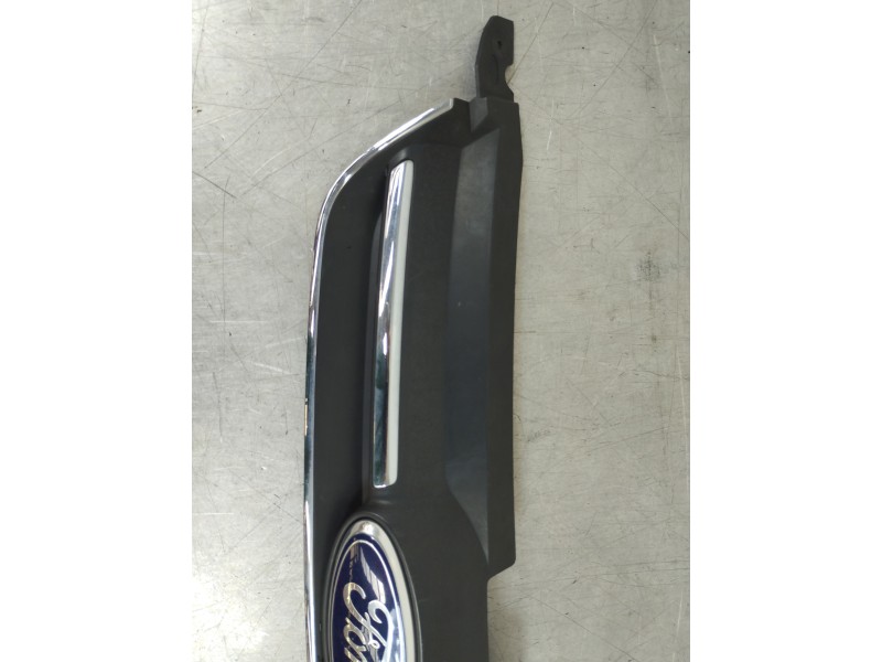 Recambio de rejilla delantera para ford c-max edition referencia OEM IAM AM51R8200C AM51R8138C 