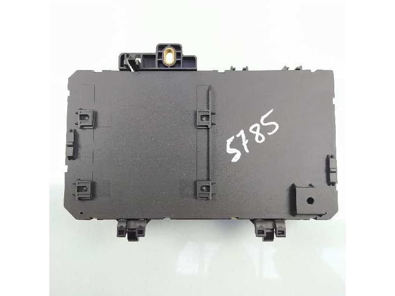 Recambio de caja reles / fusibles para opel astra h berlina enjoy referencia OEM IAM 13181278 5DK008669 