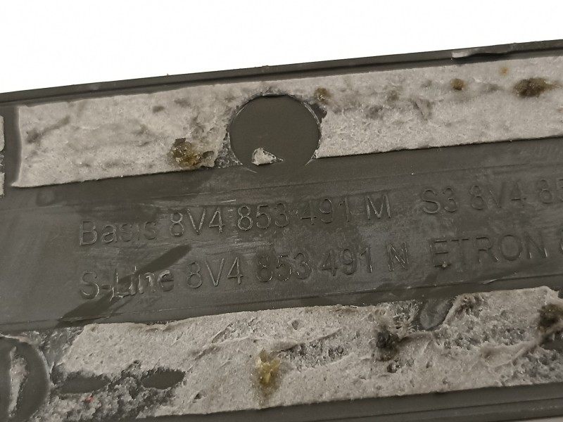 Recambio de moldura para audi a1 sportback (gba) 25 tfsi básico referencia OEM IAM 8V4853492J 8V4853491M 8V4853491N