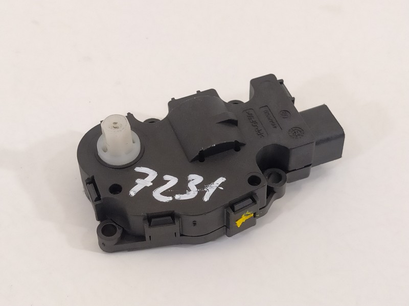 Recambio de motor apertura trampillas climatizador para bmw serie 5 touring (f11) 530d xdrive referencia OEM IAM EFB490 K9749007