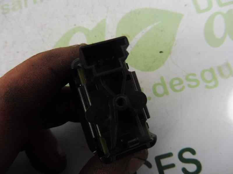 Recambio de no identificado para mercedes-benz clase clk (w207) coupe 350 cgi blueefficiency referencia OEM IAM 2128204410  