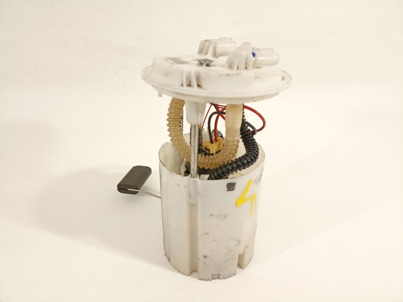 Recambio de bomba combustible para nissan pulsar (c13) acenta referencia OEM IAM 580203161 170401KB0A 