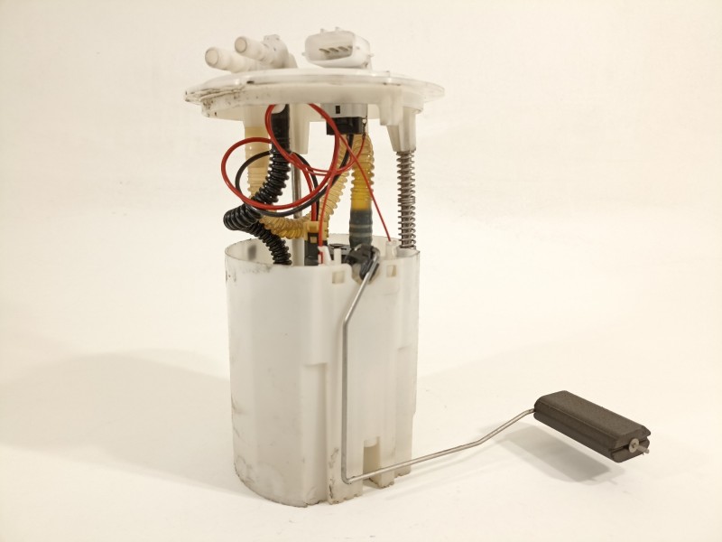 Recambio de bomba combustible para nissan pulsar (c13) acenta referencia OEM IAM 580203161 170401KB0A 