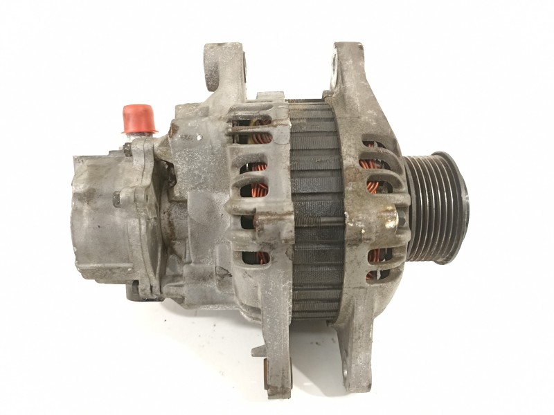Recambio de alternador para kia sorento 2.5 crdi concept referencia OEM IAM 373004A110  