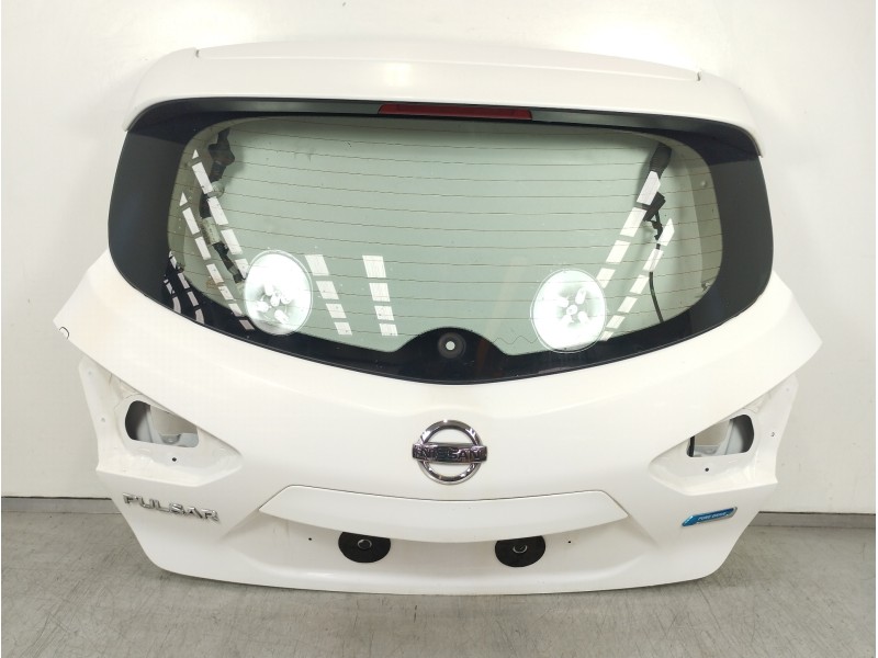 Recambio de porton trasero para nissan pulsar (c13) acenta referencia OEM IAM   