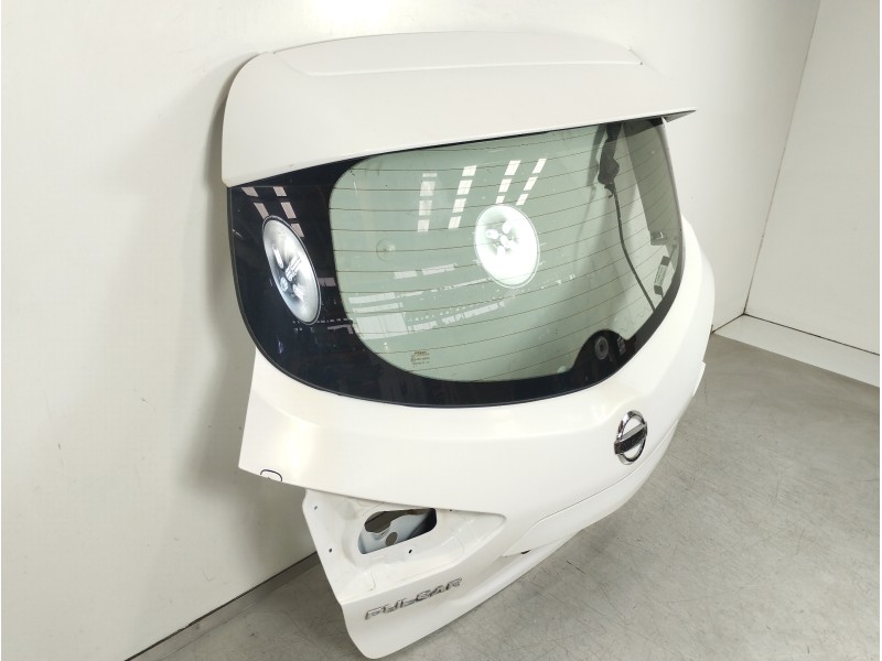Recambio de porton trasero para nissan pulsar (c13) acenta referencia OEM IAM   