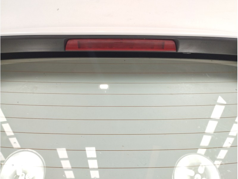 Recambio de porton trasero para nissan pulsar (c13) acenta referencia OEM IAM   