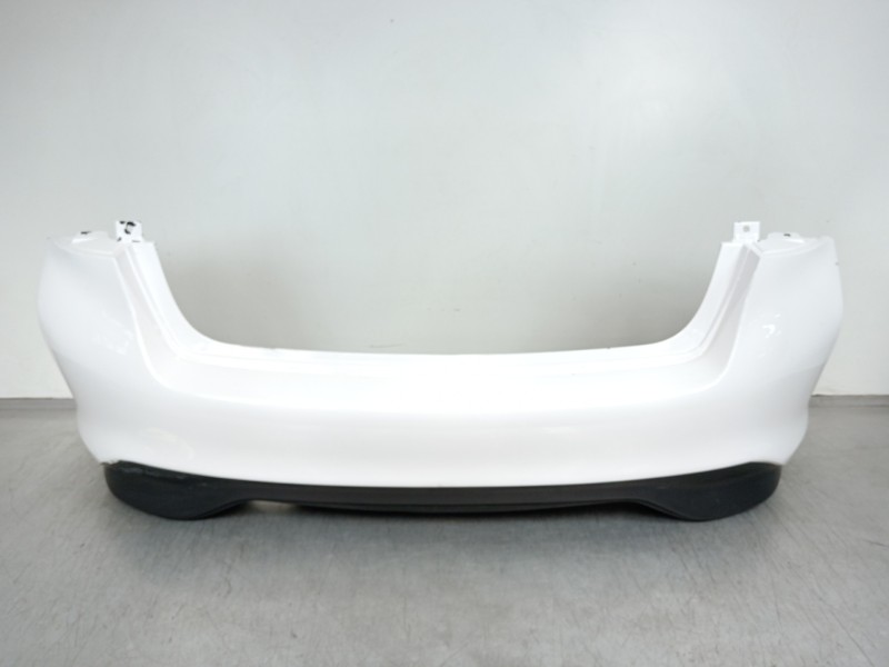 Recambio de paragolpes trasero para nissan pulsar (c13) acenta referencia OEM IAM   