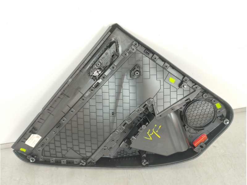 Recambio de guarnecido puerta trasera derecha para volkswagen t-roc advance referencia OEM IAM 2GA867212  
