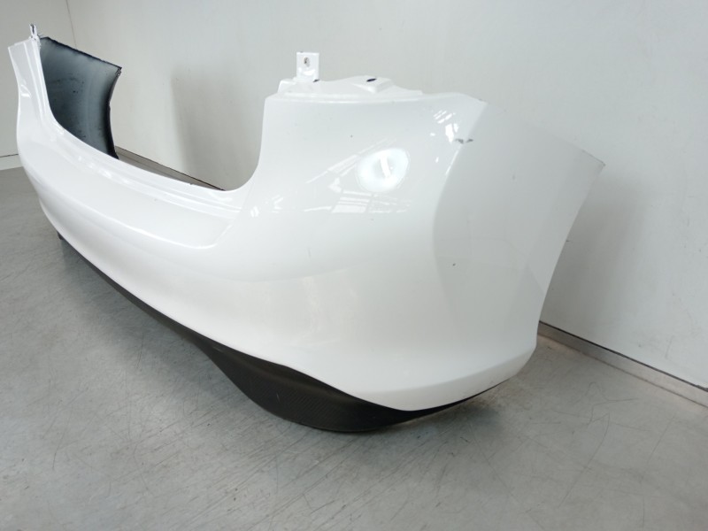 Recambio de paragolpes trasero para nissan pulsar (c13) acenta referencia OEM IAM   