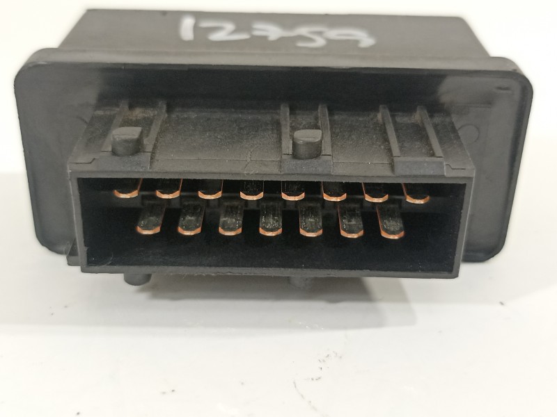 Recambio de rele inyeccion para peugeot 308 gt referencia OEM IAM 240107  