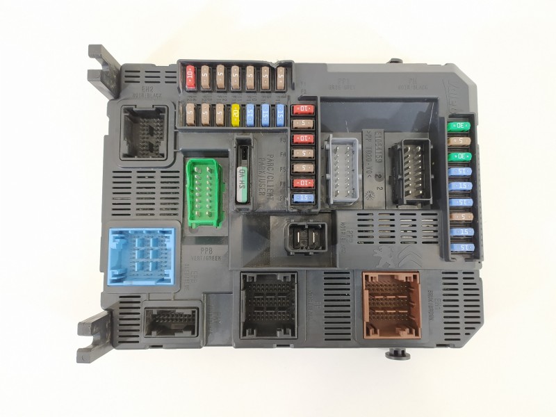 Recambio de caja reles / fusibles para peugeot 208 active referencia OEM IAM 9807531680 BSIN02 