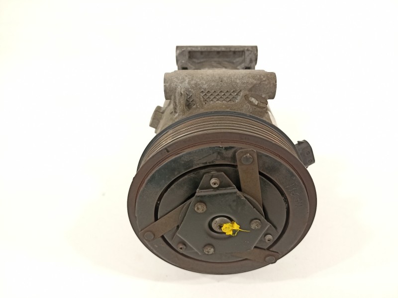 Recambio de compresor aire acondicionado para renault megane ii berlina 5p confort dynamique referencia OEM IAM 8200678499  