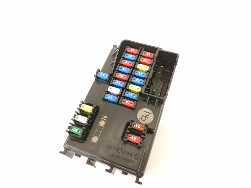 Recambio de caja reles / fusibles para kia xceed m6ah11 referencia OEM IAM 91959J1010  