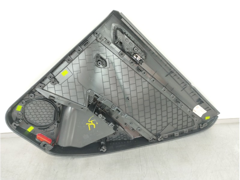Recambio de guarnecido puerta trasera izquierda para volkswagen t-roc advance referencia OEM IAM 2GA867211  