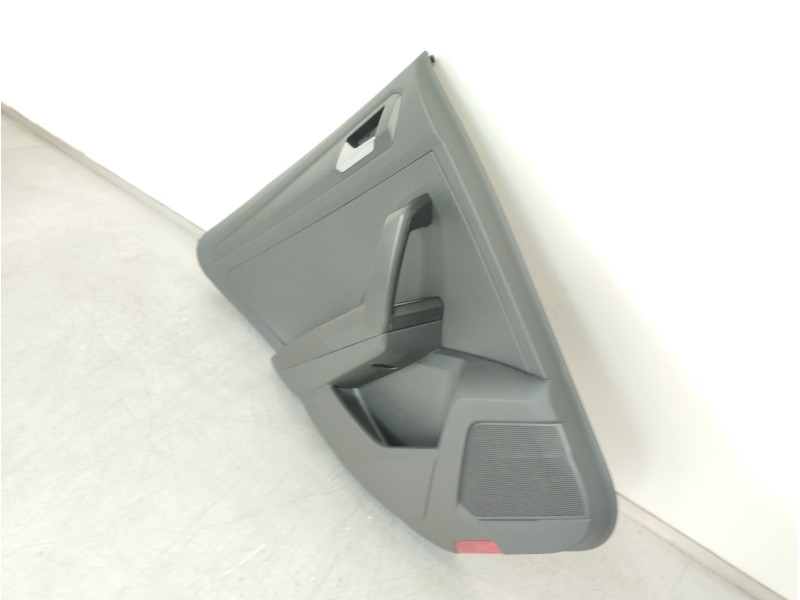 Recambio de guarnecido puerta trasera izquierda para volkswagen t-roc advance referencia OEM IAM 2GA867211  