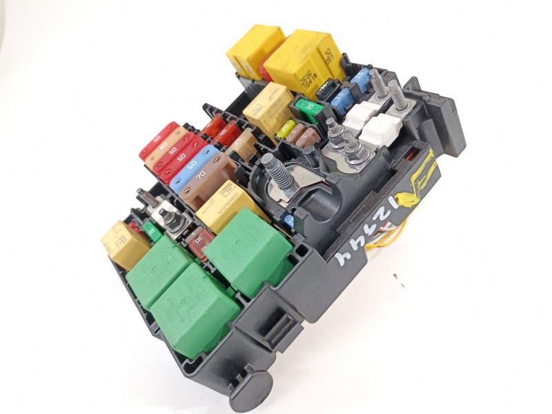 Recambio de caja reles / fusibles para peugeot 308 sw access referencia OEM IAM 9804848580  