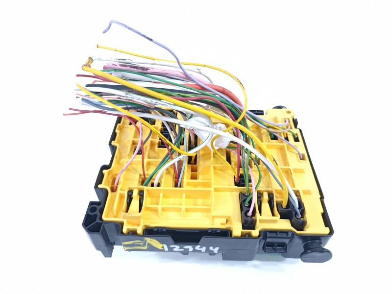 Recambio de caja reles / fusibles para peugeot 308 sw access referencia OEM IAM 9804848580  