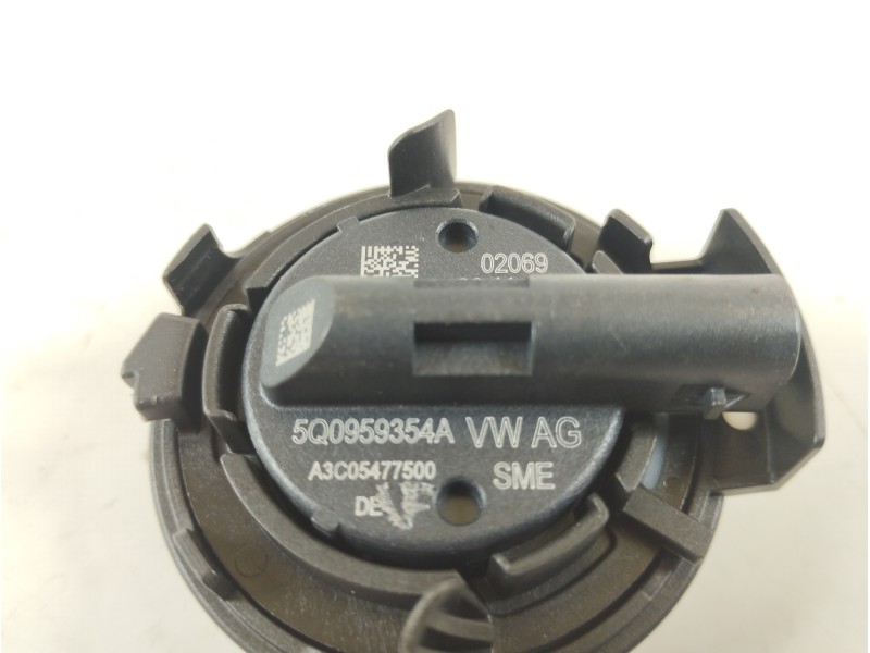 Recambio de sensor para volkswagen t-roc advance referencia OEM IAM 5Q0959354A A3C05477500 