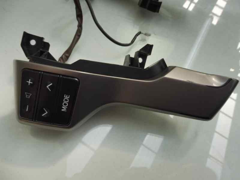 Recambio de mando volante para toyota land cruiser (j15) basis referencia OEM IAM   